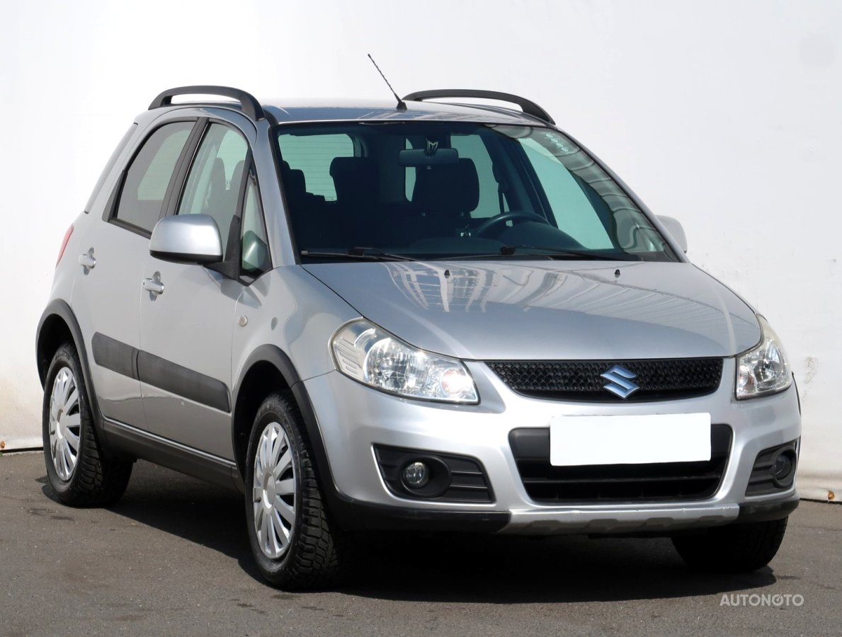 Suzuki SX4, 2010 - celkový pohled