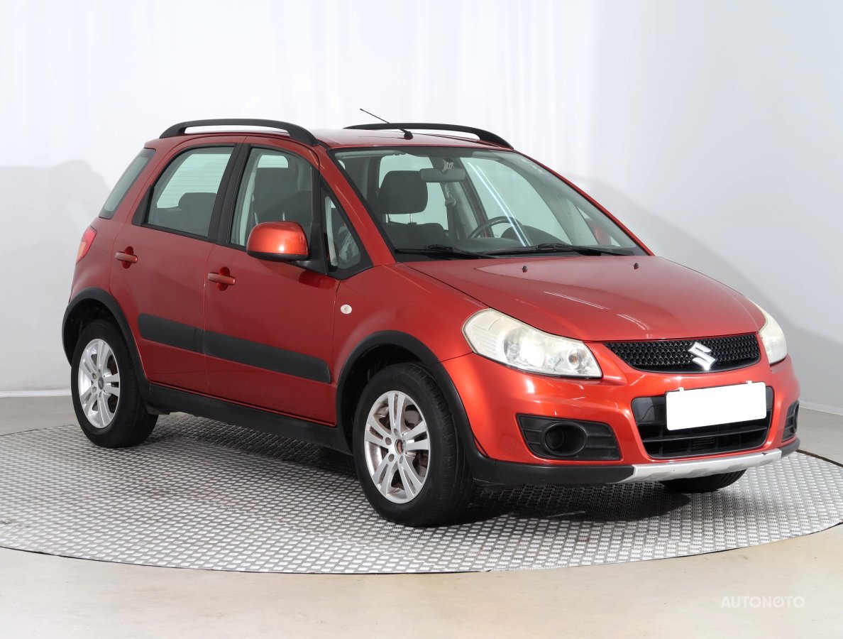 Suzuki SX4, 2010 - celkový pohled