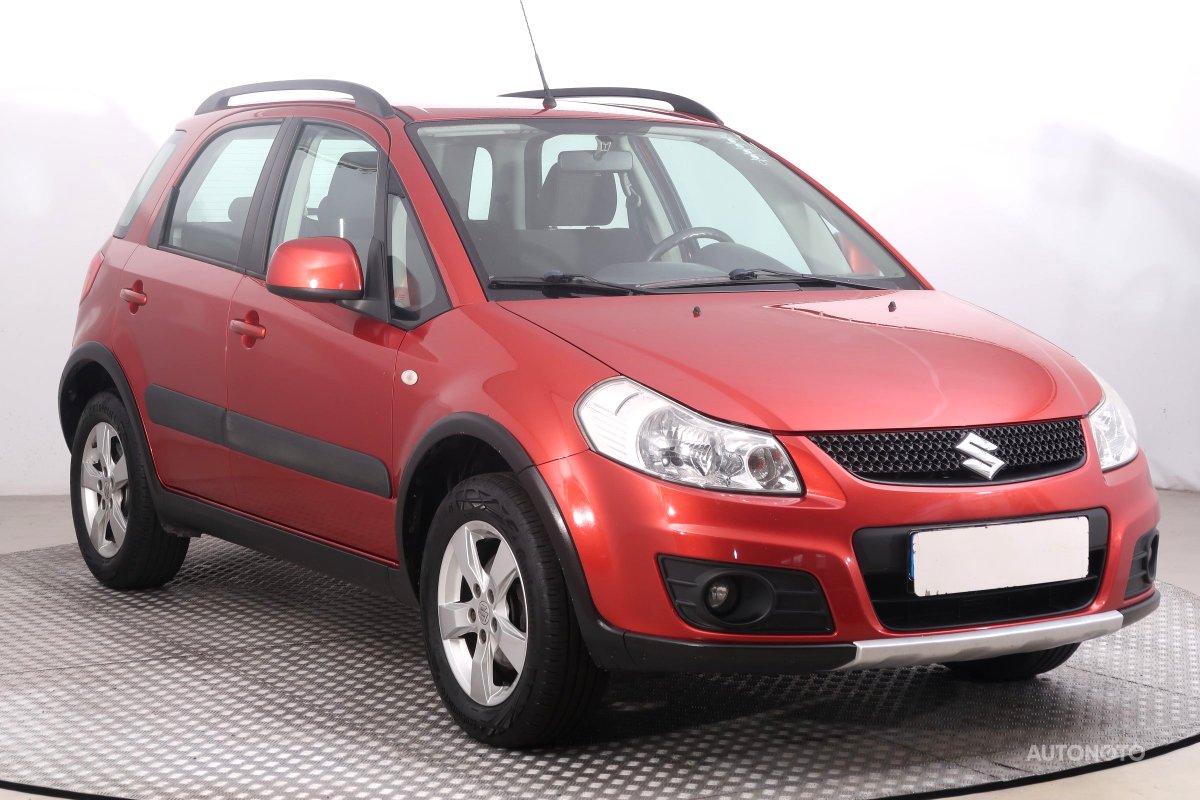 Suzuki SX4, 2012 - celkový pohled