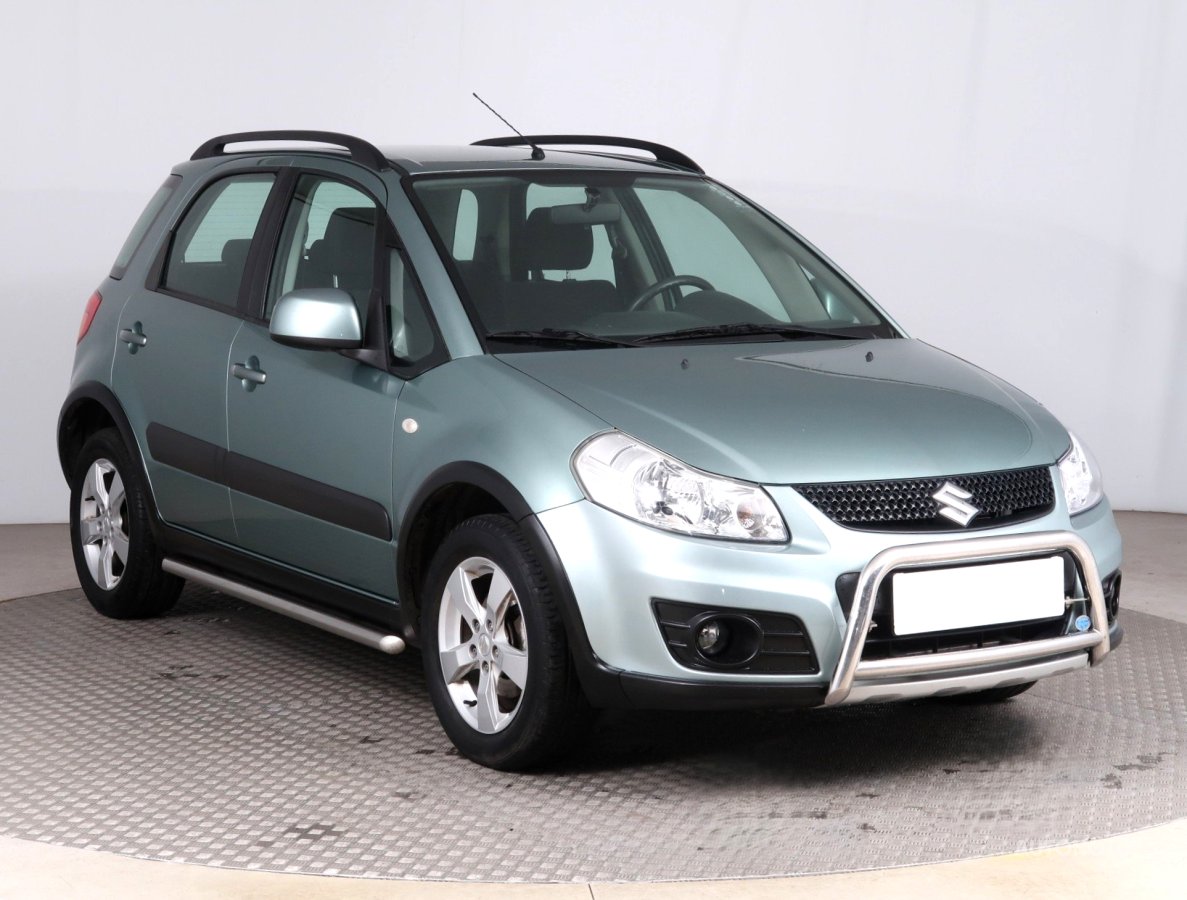 Suzuki SX4, 2010 - celkový pohled