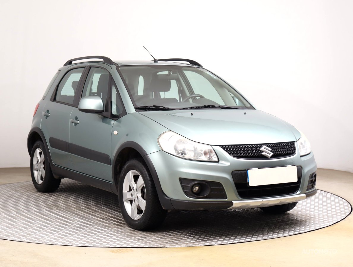 Suzuki SX4, 2010 - celkový pohled
