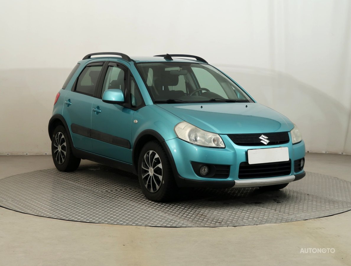 Suzuki SX4, 2010 - celkový pohled