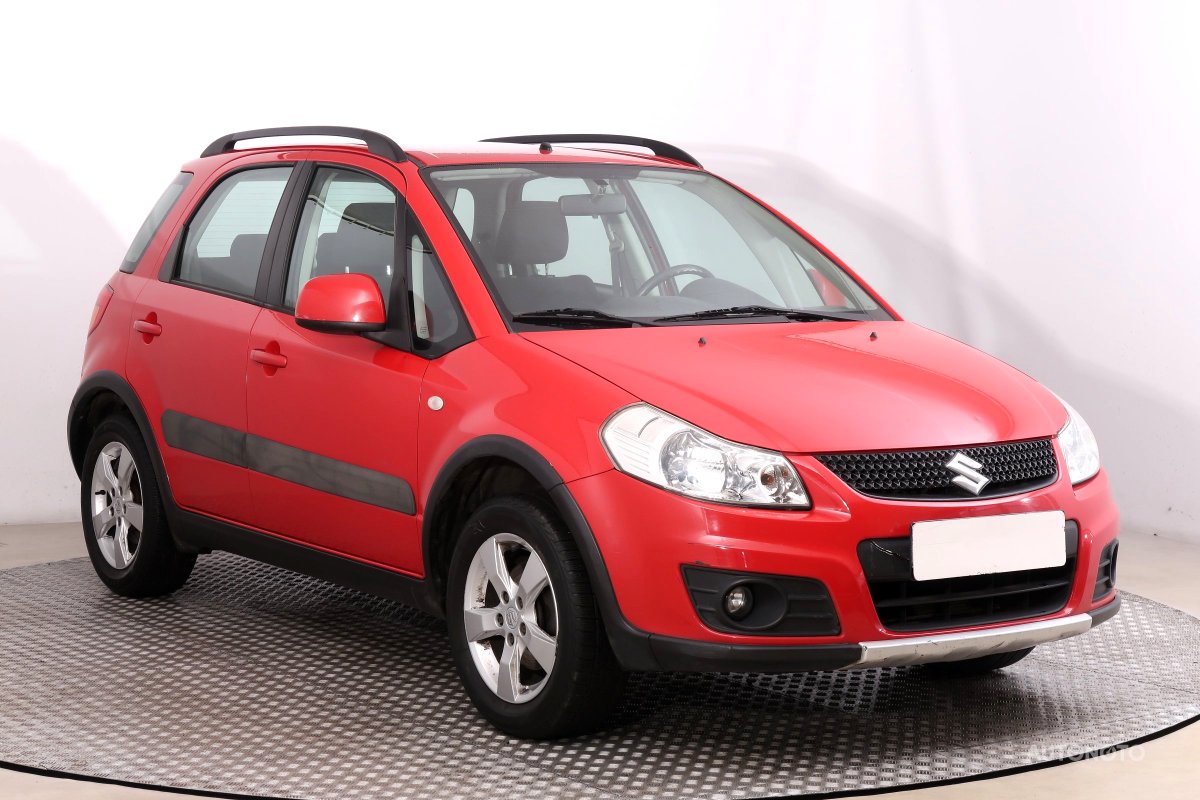 Suzuki SX4, 2012 - celkový pohled