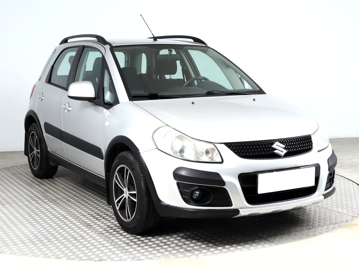 Suzuki SX4, 2010 - celkový pohled