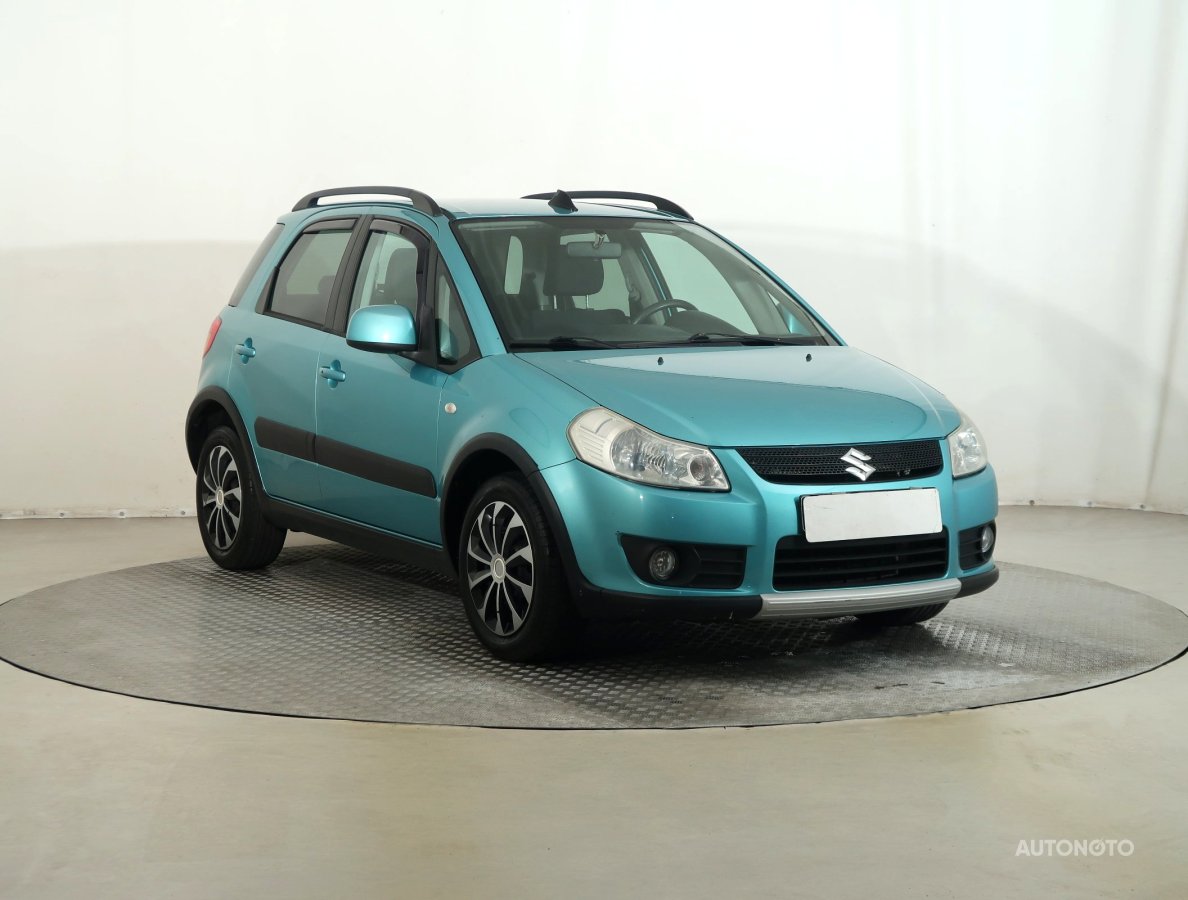 Suzuki SX4, 2010 - celkový pohled
