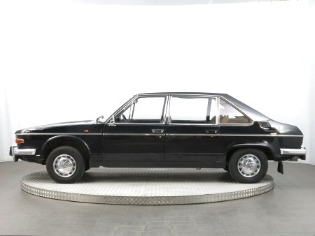 Tatra 613, 1978 - pohled č. 4