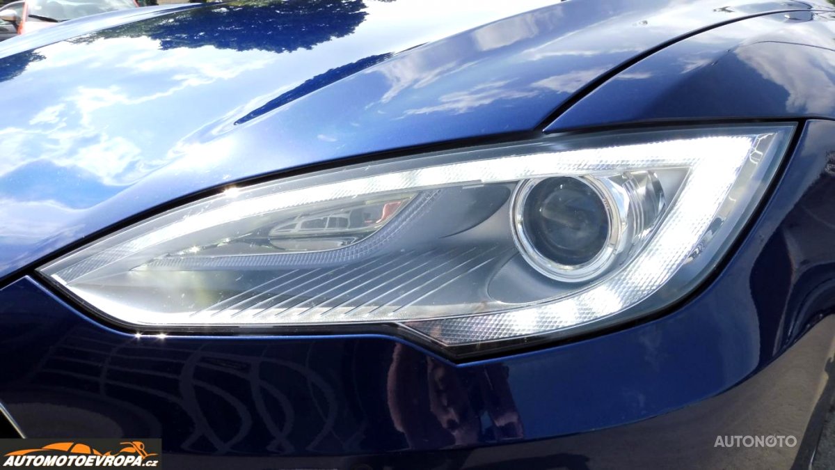 Tesla Model S, 2015 - pohled č. 10