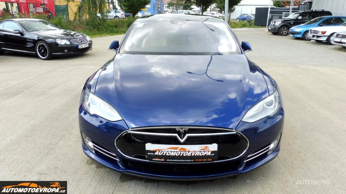 Tesla Model S, 2015 - pohled č. 8