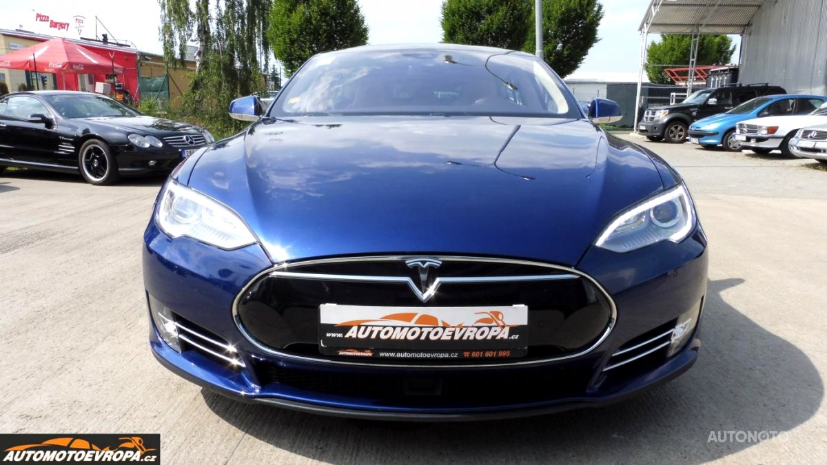 Tesla Model S, 2015 - pohled č. 9