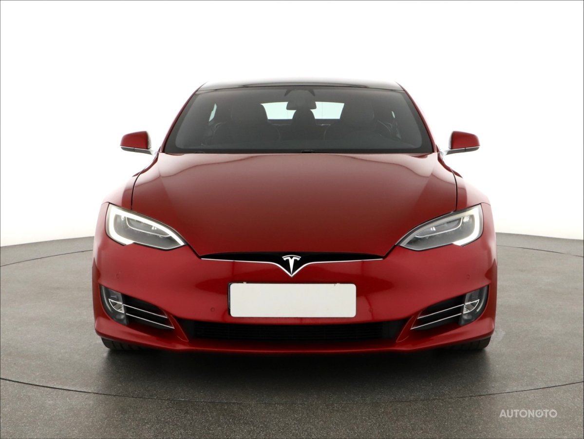 Tesla Model S, 2018 - pohled č. 2