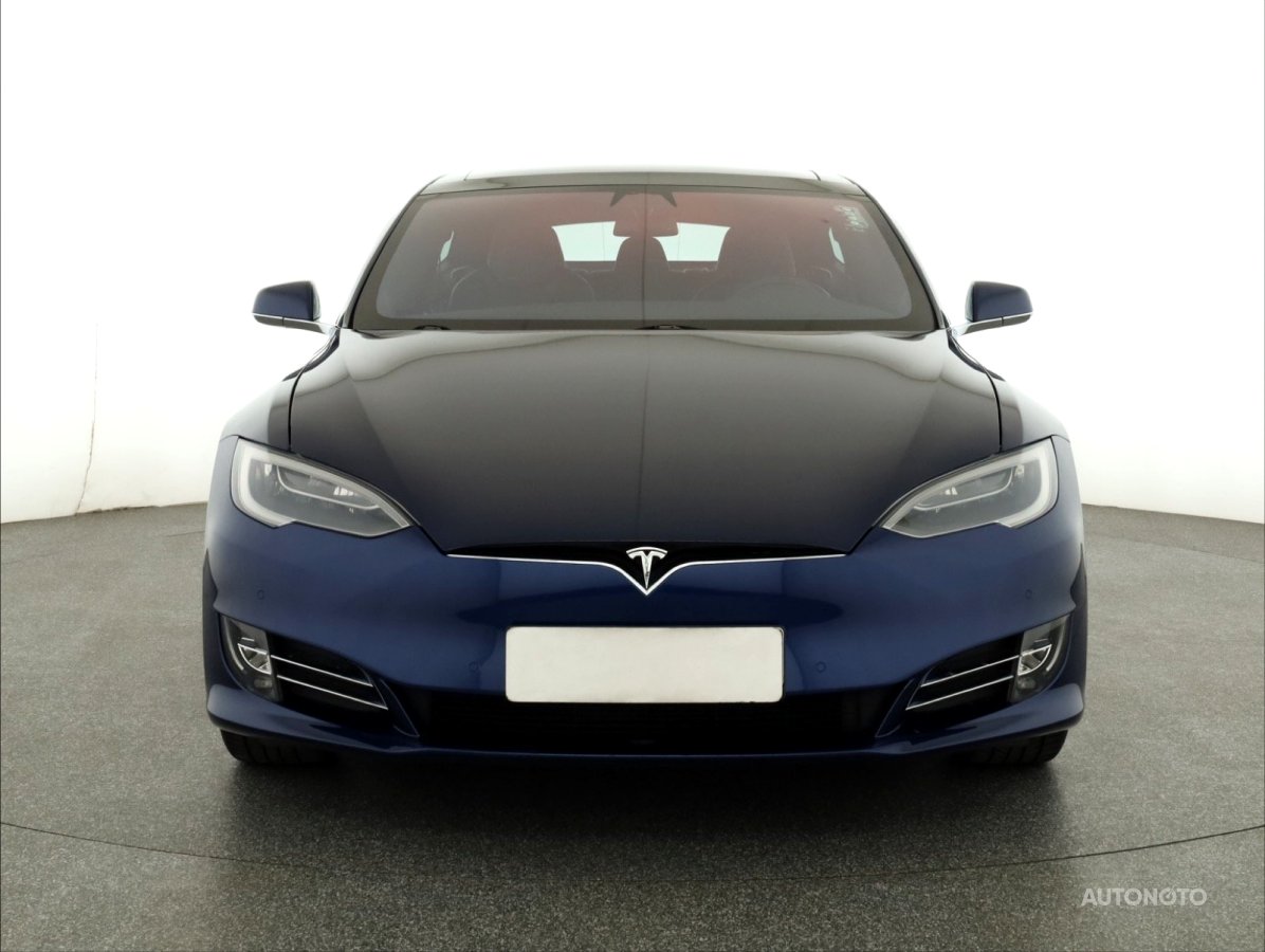 Tesla Model S, 2018 - pohled č. 2