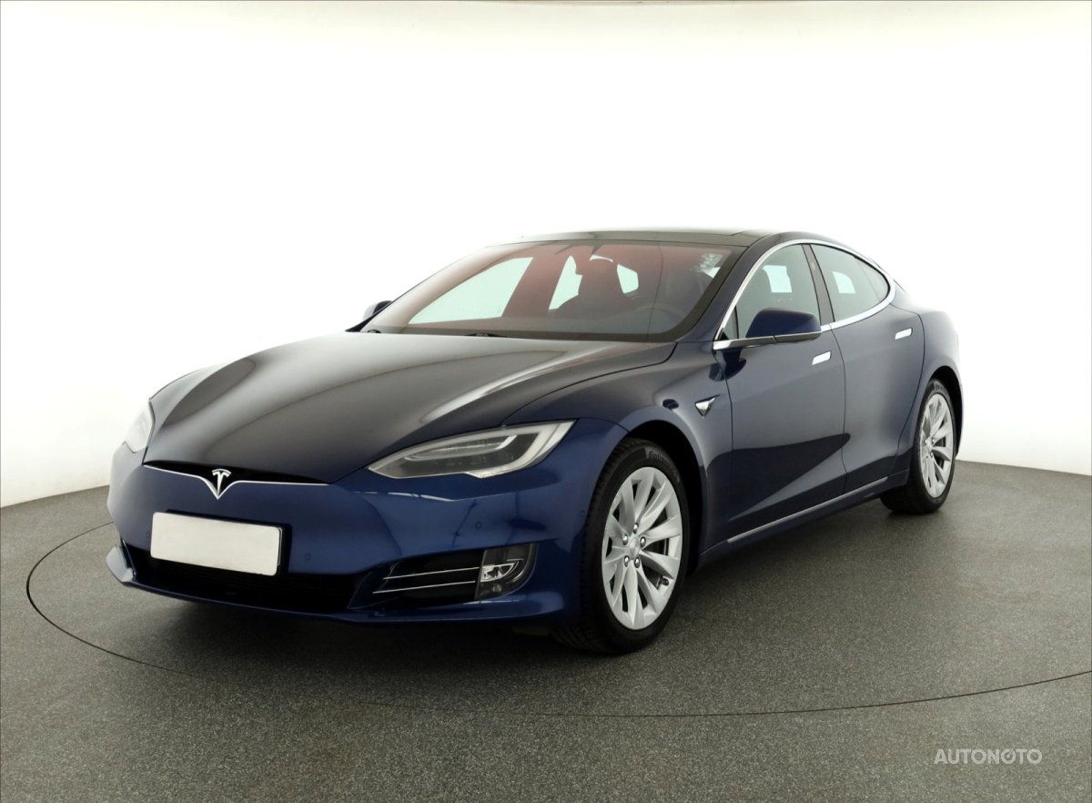 Tesla Model S, 2018 - pohled č. 3