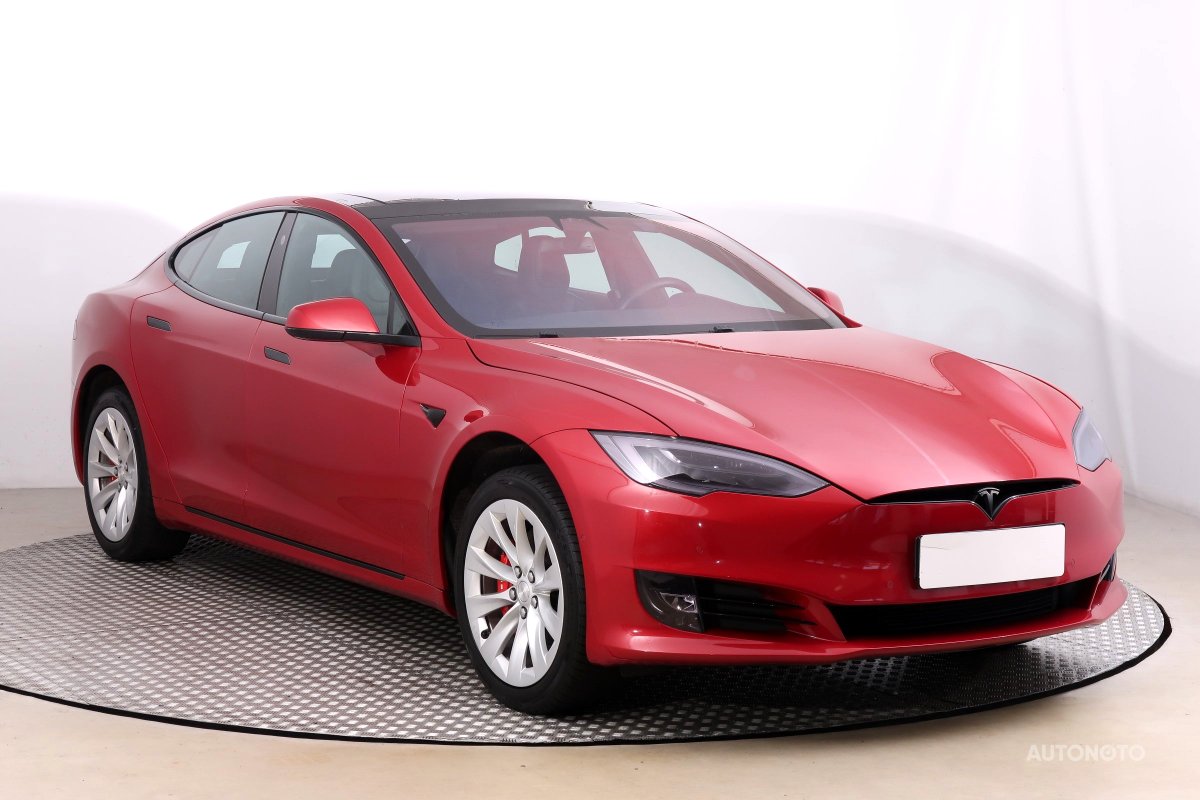 Tesla Model S, 2018 - celkový pohled