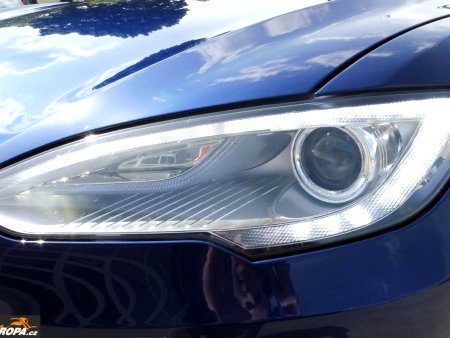 Tesla Model S, 2015 - pohled č. 10