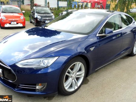 Tesla Model S, 2015 - pohled č. 7