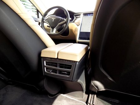 Tesla Model S, 2016 - pohled č. 10