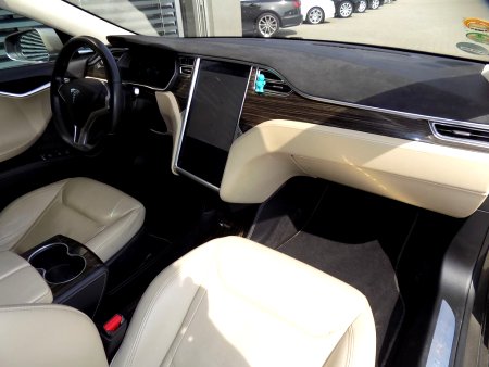 Tesla Model S, 2016 - pohled č. 9
