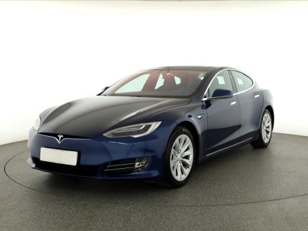 Tesla Model S, 2018 - pohled č. 3