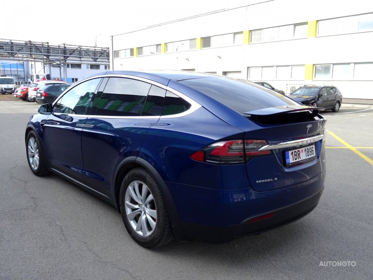 Tesla Model X, 2017 - pohled č. 3