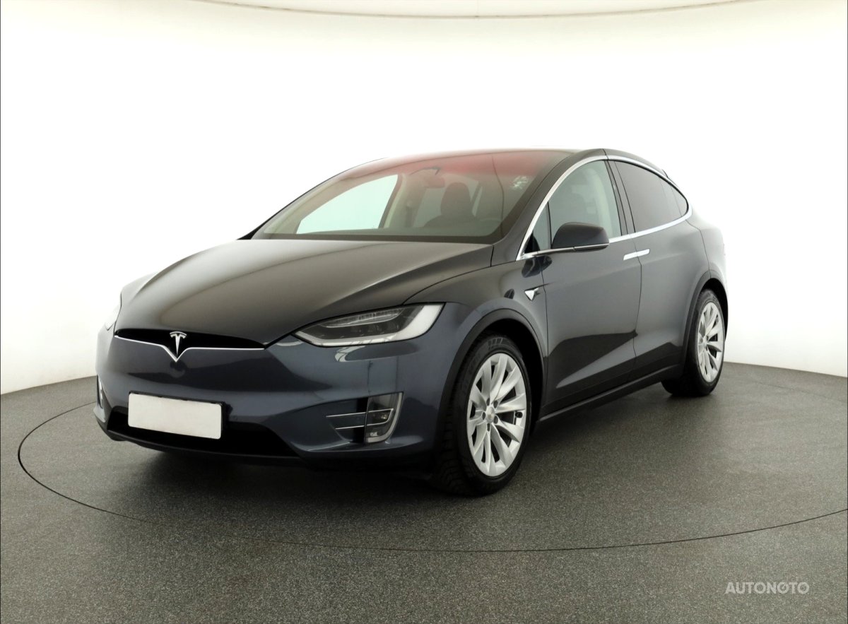 Tesla Model X, 2016 - pohled č. 3