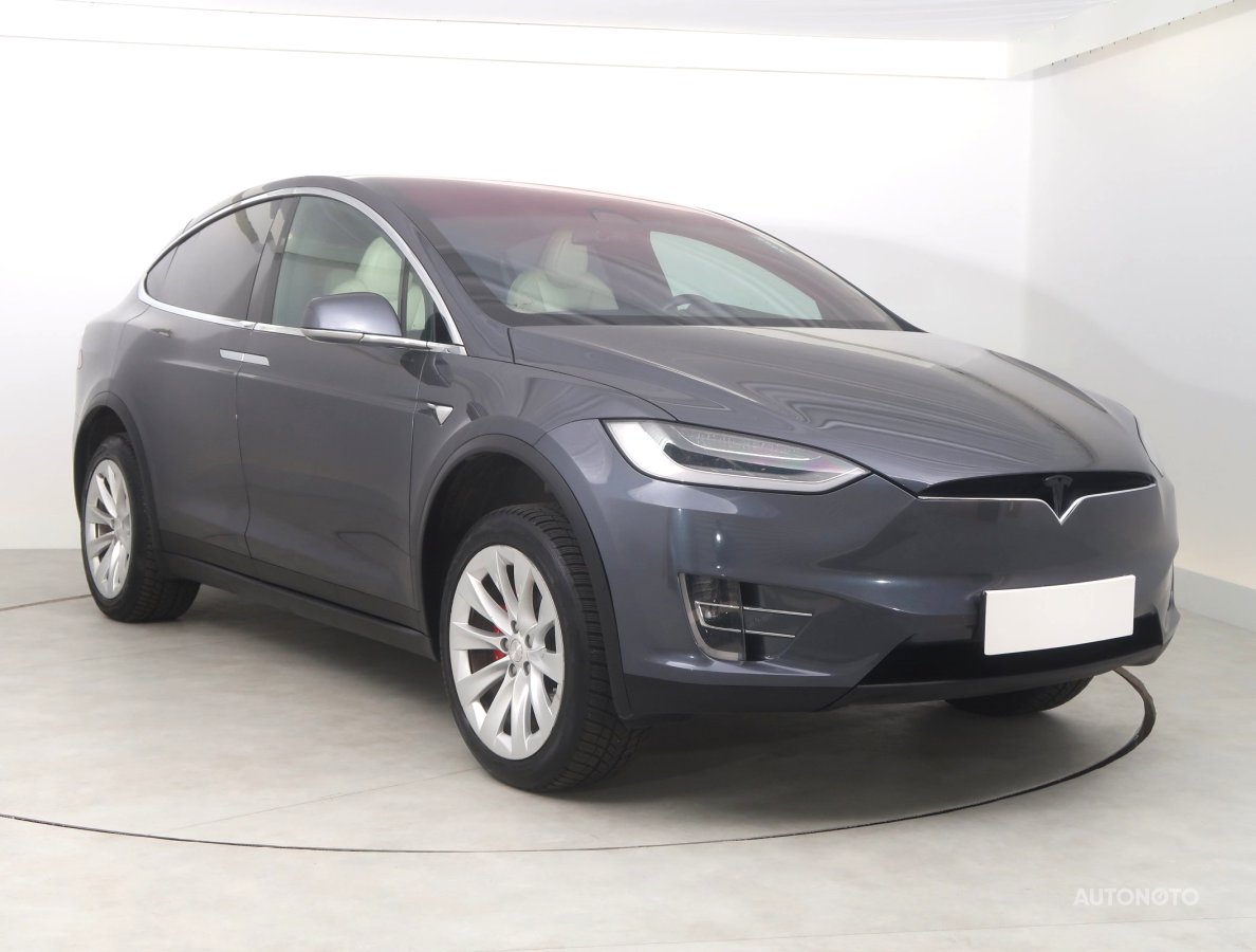 Tesla Model X, 2020 - celkový pohled