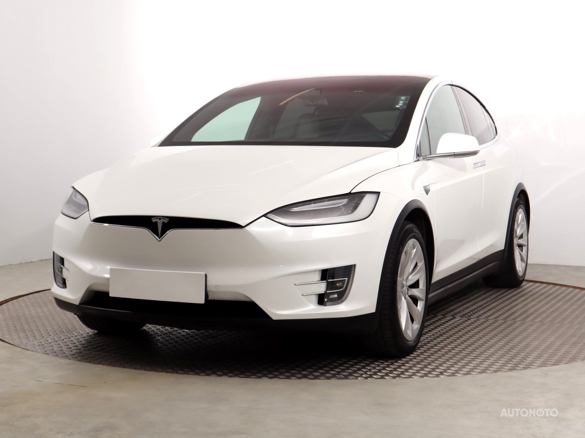 Tesla Model X, 2018 - pohled č. 3