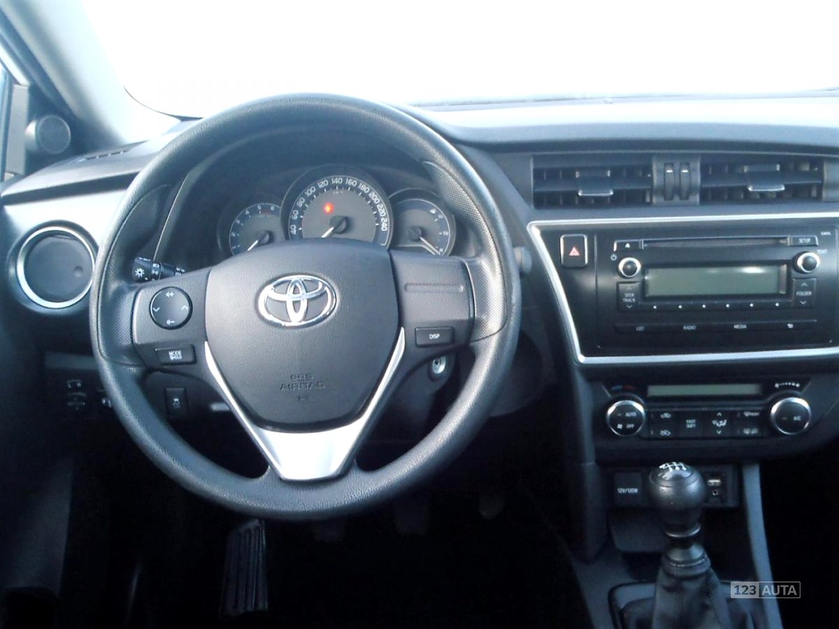 Toyota Auris, 2013 - pohled č. 7