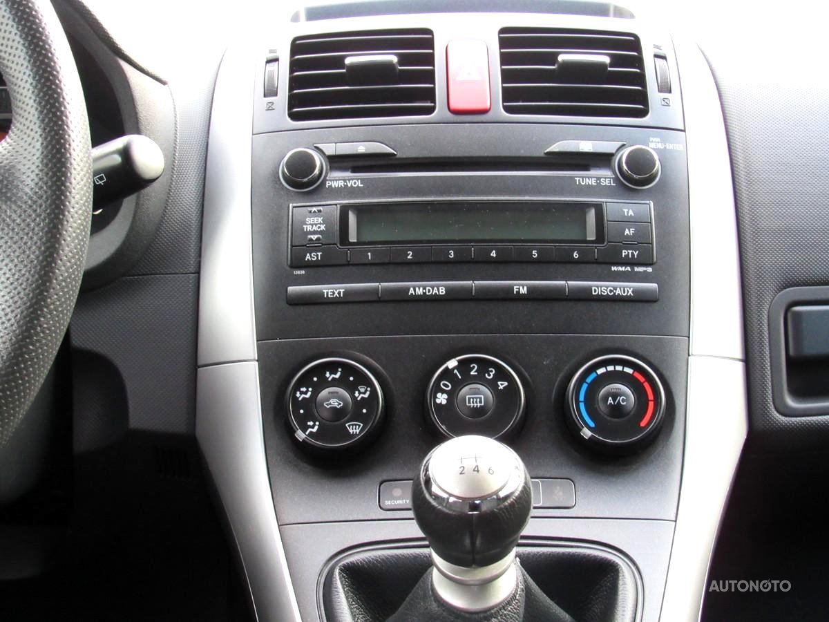 Toyota Auris, 2012 - pohled č. 13