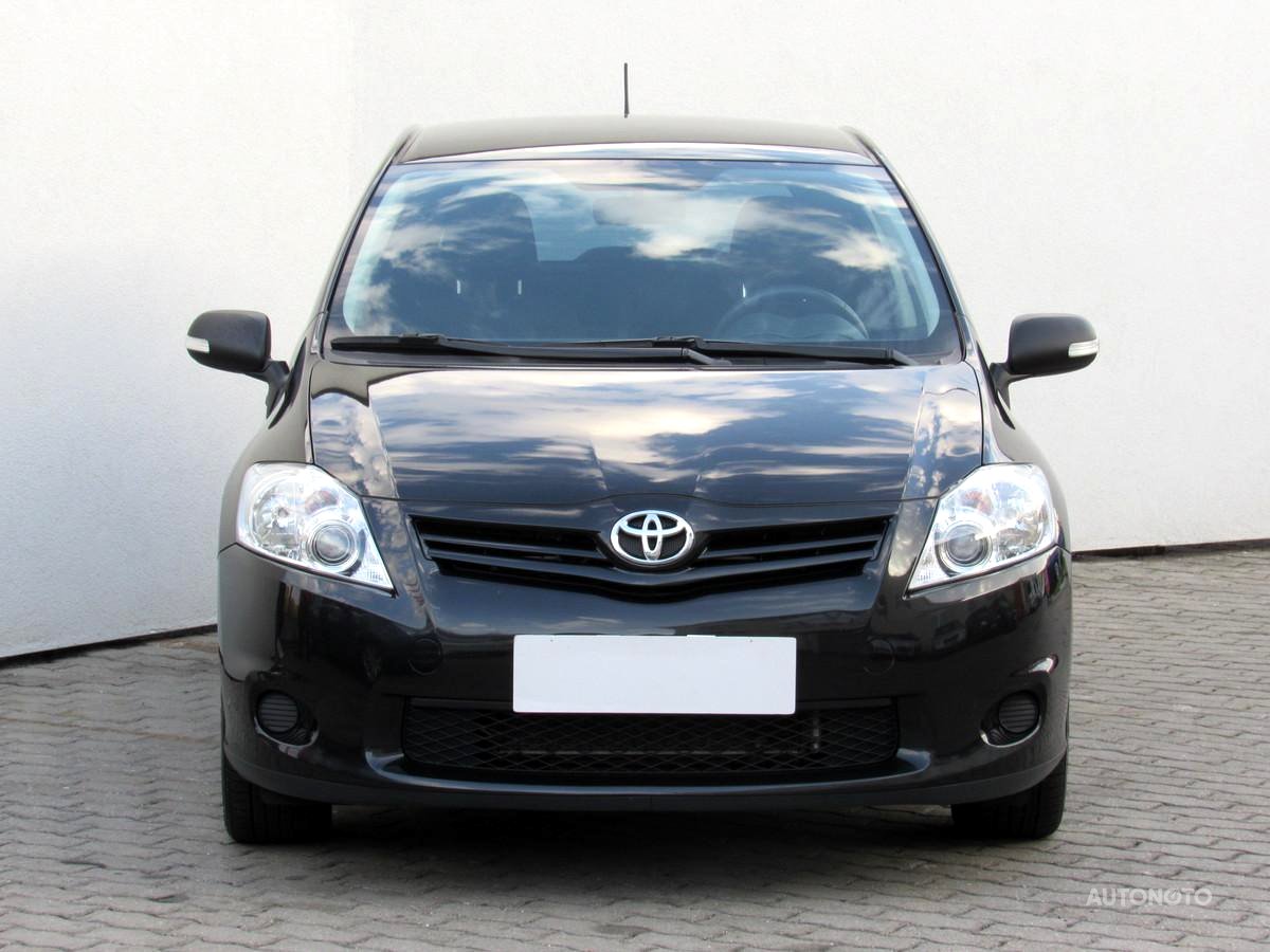 Toyota Auris, 2012 - pohled č. 2