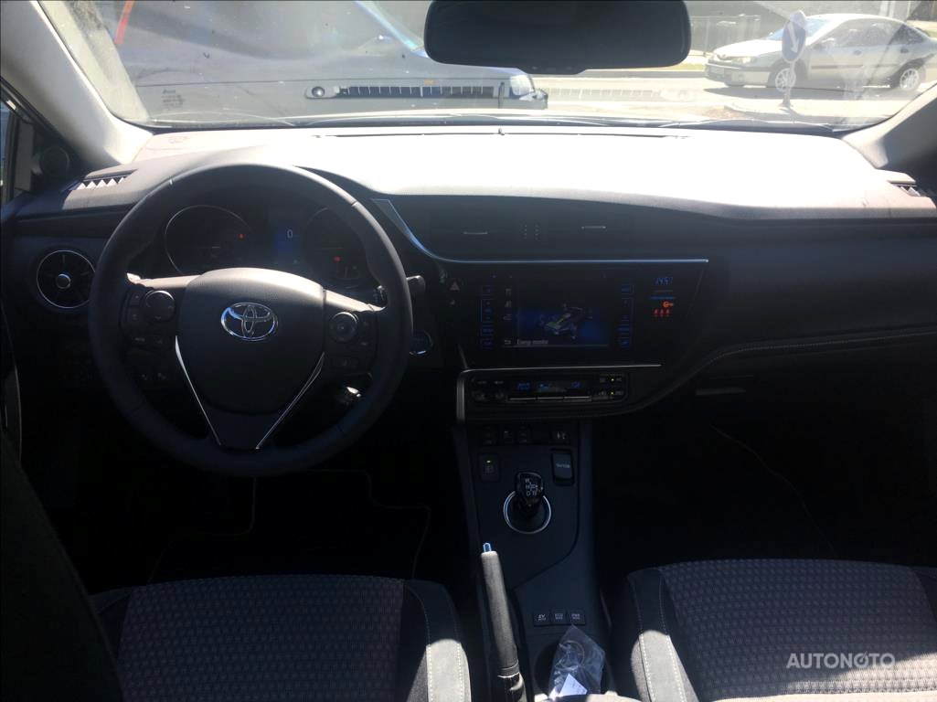 Toyota Auris, 2018 - pohled č. 3