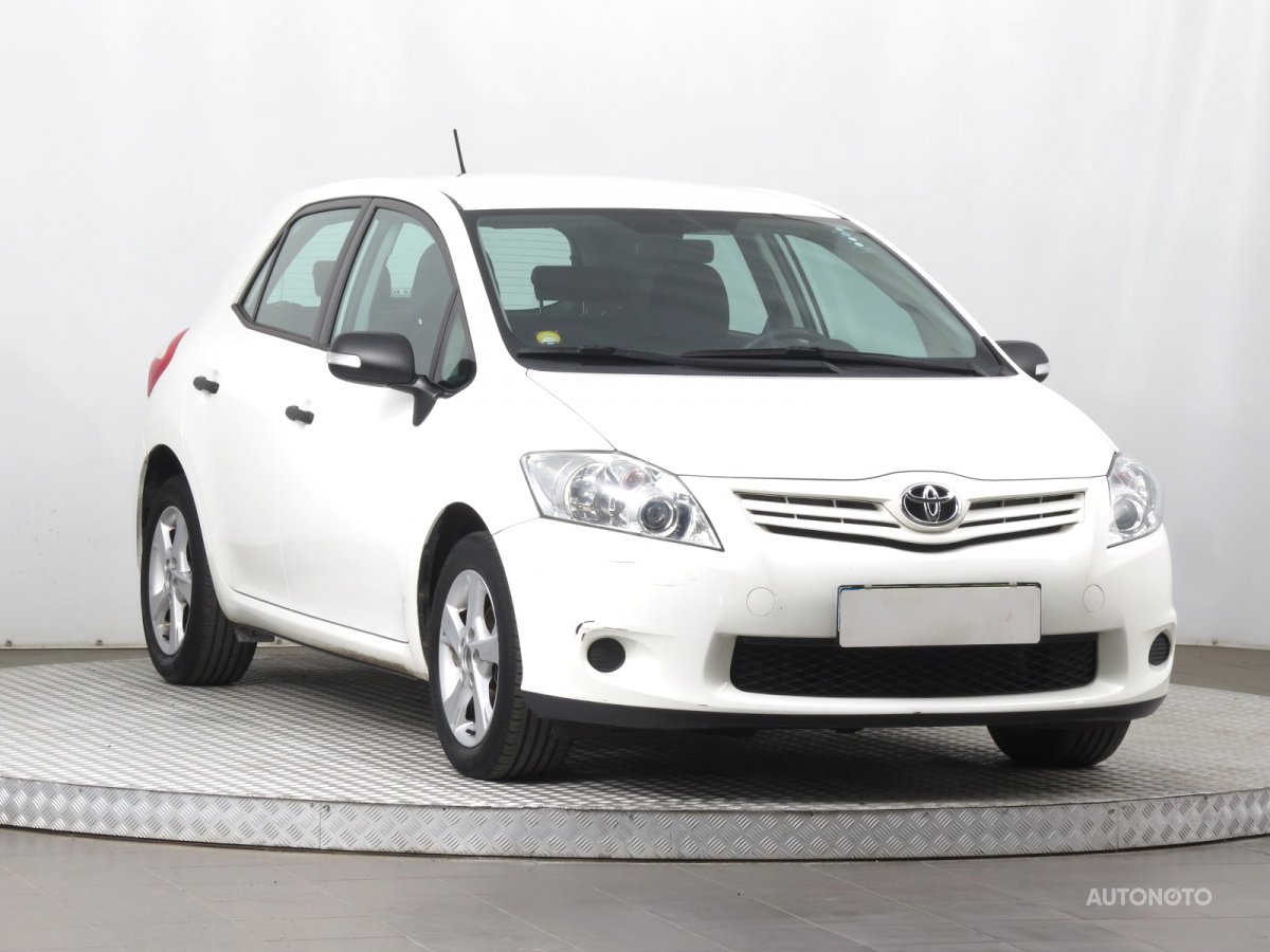 Toyota Auris, 2012 - celkový pohled