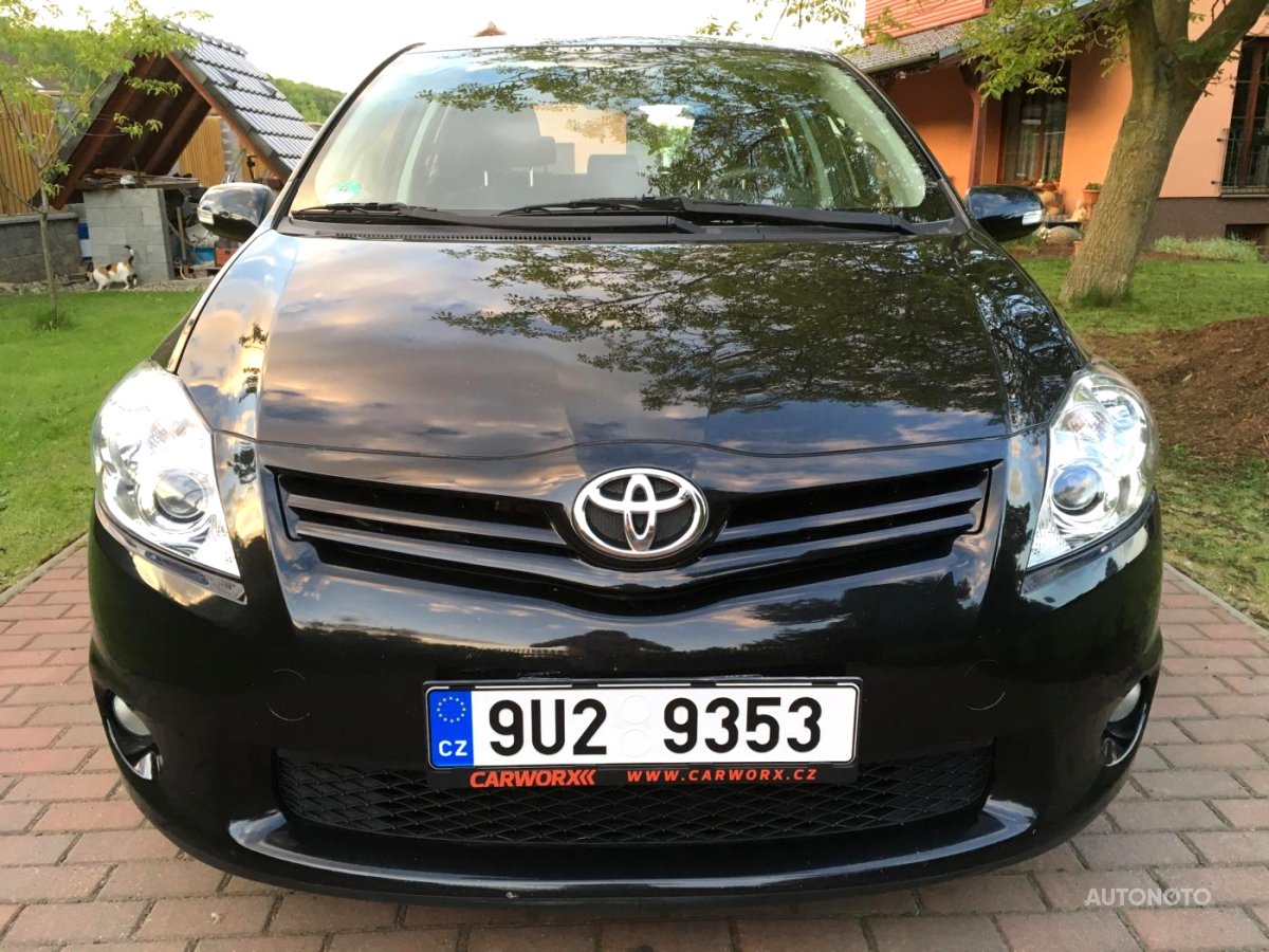 Toyota Auris, 2012 - pohled č. 2