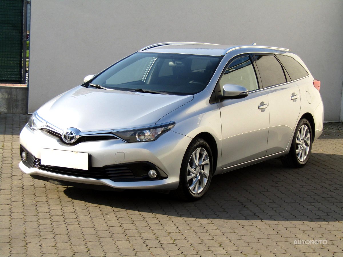 Toyota Auris, 2016 - pohled č. 3