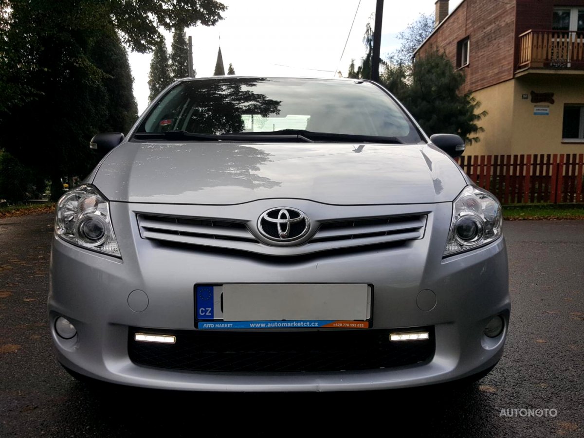 Toyota Auris, 2011 - pohled č. 2