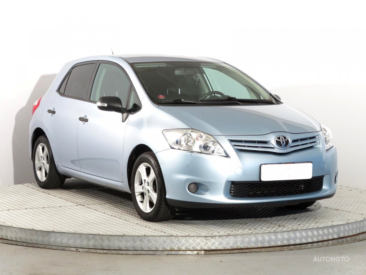 Toyota Auris, 2012 - celkový pohled