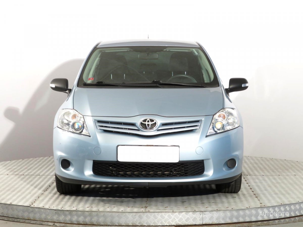 Toyota Auris, 2012 - pohled č. 2