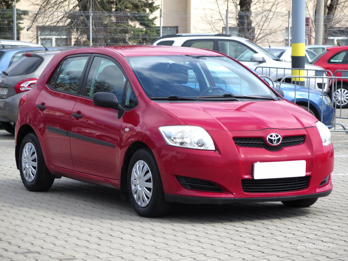Toyota Auris, 2010 - celkový pohled