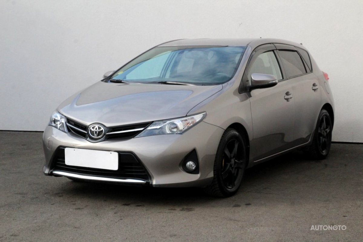 Toyota Auris, 2013 - pohled č. 3