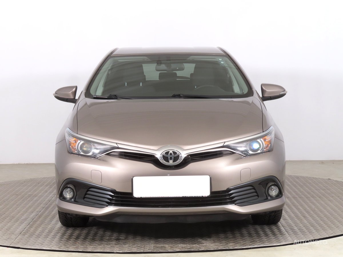 Toyota Auris, 2015 - pohled č. 2