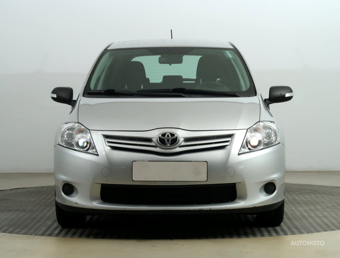 Toyota Auris, 2010 - pohled č. 2