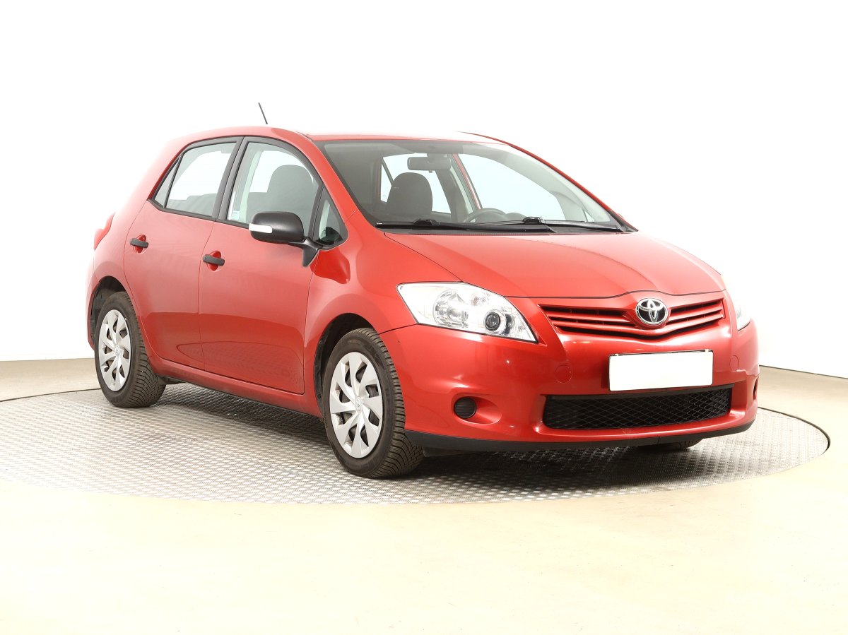 Toyota Auris, 2012 - pohled č. 1