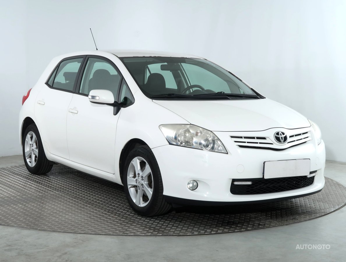 Toyota Auris, 2011 - celkový pohled