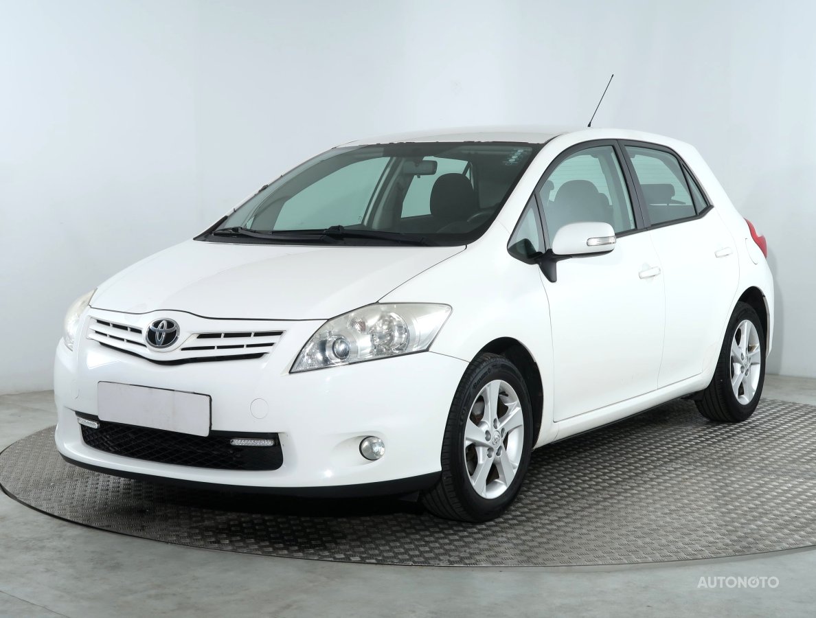 Toyota Auris, 2011 - pohled č. 3