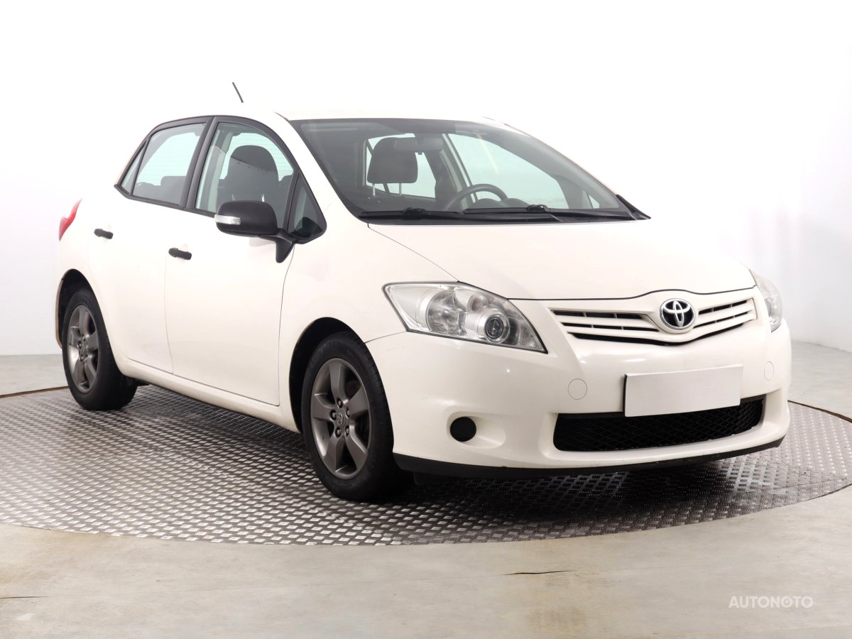 Toyota Auris, 2012 - pohled č. 1