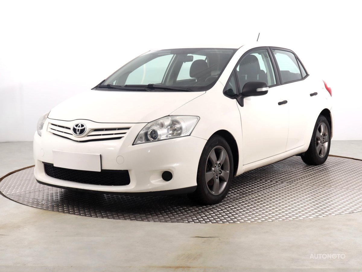 Toyota Auris, 2012 - pohled č. 3