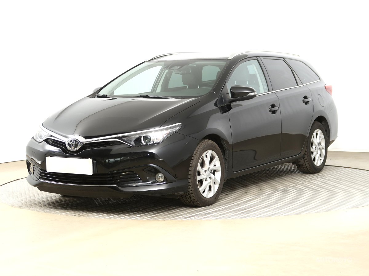 Toyota Auris, 2018 - pohled č. 3