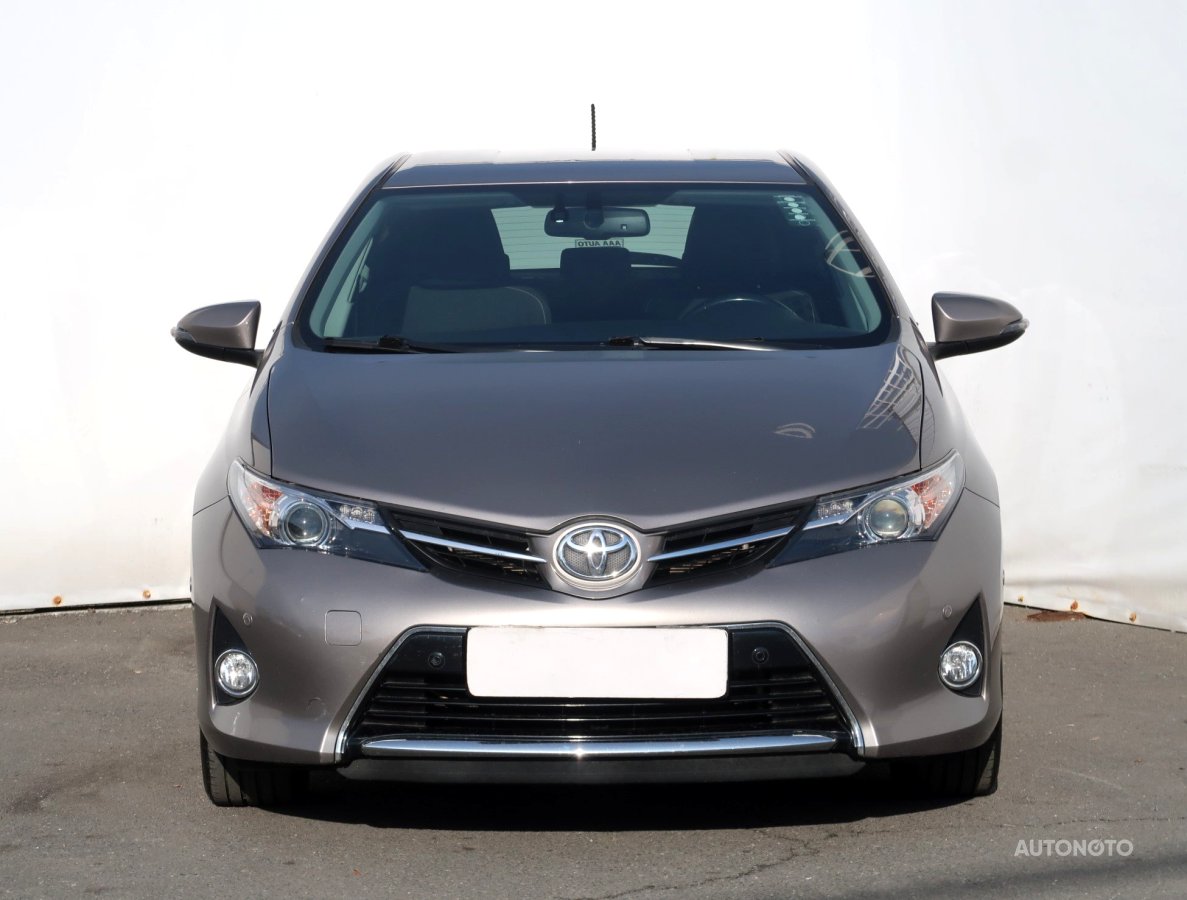 Toyota Auris, 2014 - pohled č. 2