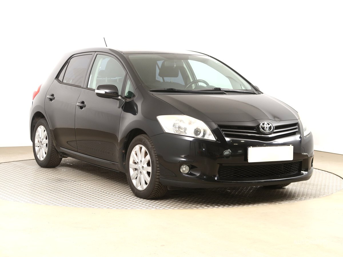 Toyota Auris, 2011 - pohled č. 1