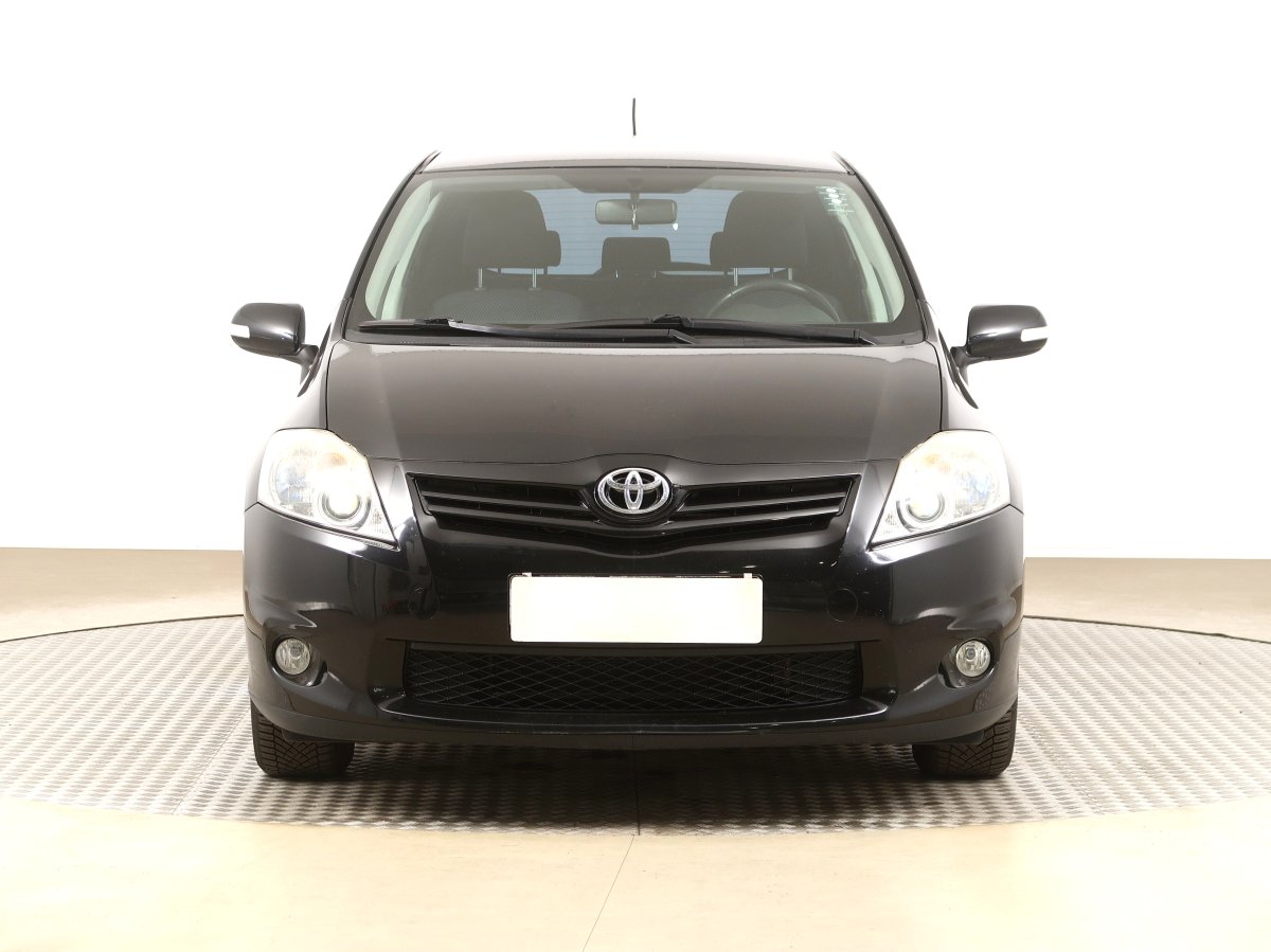 Toyota Auris, 2011 - pohled č. 2