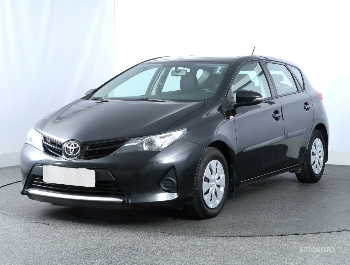 Toyota Auris, 2013 - pohled č. 3
